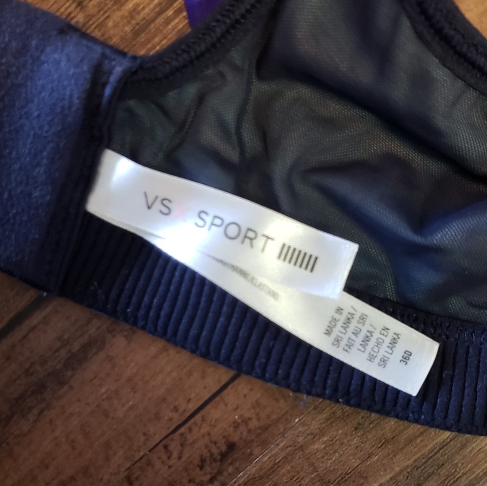 VSX Victoria's Secret Sports Bras 36D Underwire - Picture 2 of 2